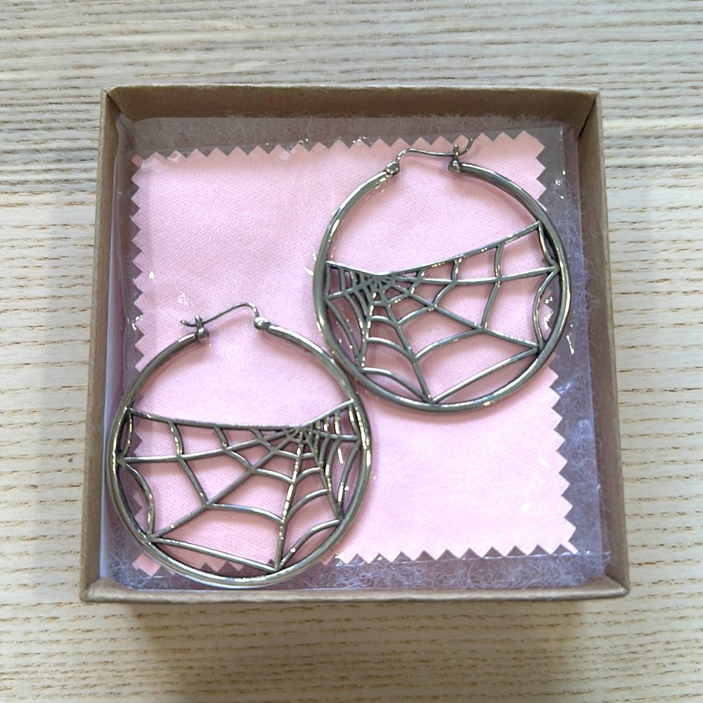 Souvenir Jewelry Spiderweb Hoops 925 sterling silver